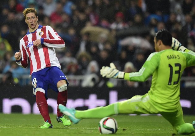 Torres marca su segundo gol ante Keylor Navas